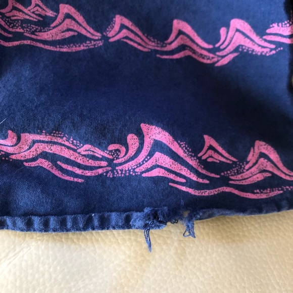 Men’s navy vintage American Eagle short-sleeve button down. Wood buttons. - Picture 7 of 7